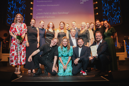Das Brands Fashion-Team bei der Preisverleihung des Fairtrade Awards.
